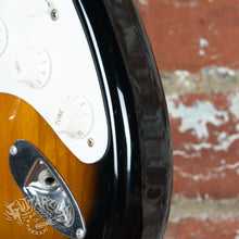 Load image into Gallery viewer, Fender '54 Reissue Stratocaster ST54-80AM 1997 2 Tone Sunburst Custom Shop 50's pickups CIJ Japan