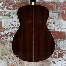 Load image into Gallery viewer, Yamaha FG-202B Folk Acoustic Guitar Size MIJ Japan Japanese Vintage