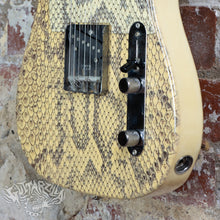 Load image into Gallery viewer, Fender Telecaster TL72-V3 1999-2002 Snakeskin Viper Japan Japanese Rare CIJ
