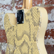 Load image into Gallery viewer, Fender Telecaster TL72-V3 1999-2002 Snakeskin Viper Japan Japanese Rare CIJ
