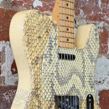 Load image into Gallery viewer, Fender Telecaster TL72-V3 1999-2002 Snakeskin Viper Japan Japanese Rare CIJ