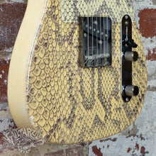 Load image into Gallery viewer, Fender Telecaster TL72-V3 1999-2002 Snakeskin Viper Japan Japanese Rare CIJ