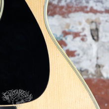 Load image into Gallery viewer, Yamaha FG-202B Folk Acoustic Guitar Size MIJ Japan Japanese Vintage