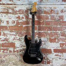 Load image into Gallery viewer, Fender Stratocaster '72 Reissue ST72-55 E Serial 1985 Black MIJ Japan