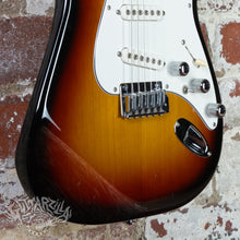 Load image into Gallery viewer, G&L S-500 Premium 1997 Sunburst MIJ Japan Fujigen