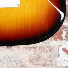 Load image into Gallery viewer, G&L S-500 Premium 1997 Sunburst MIJ Japan Fujigen