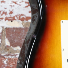 Load image into Gallery viewer, G&L S-500 Premium 1997 Sunburst MIJ Japan Fujigen