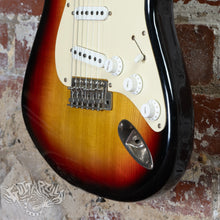 Load image into Gallery viewer, Greco SE-600 Double Cut 1979 2 Tone Sunburst MIJ FujiGen Japan