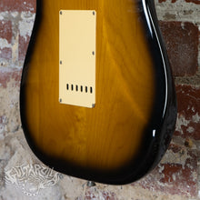 Load image into Gallery viewer, Fender Stratocaster '57 Reissue ST57-58US 2000 2 Tone Sunburst CIJ Japan
