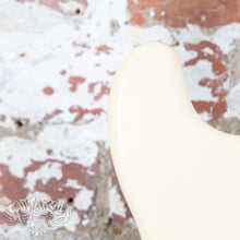 Load image into Gallery viewer, Fender Precision Bass '62 Reissue PB62 1992 Vintage White MIJ FujiGen