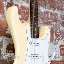 Load image into Gallery viewer, Fender Stratocaster Traditional II 70's Stratocaster FSR Kurosawa 2023 Vintage White MIJ Japan