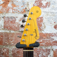 Load image into Gallery viewer, Fender Stratocaster '62 Reissue ST62-US 2004 Vintage White CIJ Japan Tokai Built