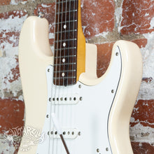 Load image into Gallery viewer, Fender Stratocaster '62 Reissue ST62-US 2004 Vintage White CIJ Japan Tokai Built