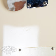 Load image into Gallery viewer, Fender Stratocaster '62 Reissue ST62-US 2004 Vintage White CIJ Japan Tokai Built