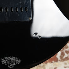 Load image into Gallery viewer, Charvel Surfcaster EM-SC Black 2005 MIJ Japan