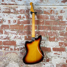 Load image into Gallery viewer, Fender Jazzmaster '66 Reissue JM66-80 2002 3 Tone Sunburst CIJ Japan
