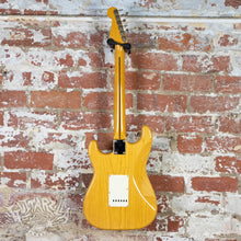 Load image into Gallery viewer, Fender Stratocaster '54 Reissue ST54-83 DMC 2006 Natural CIJ Japan