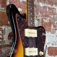 Load image into Gallery viewer, Fender Jazzmaster '66 Reissue JM66-80 2002 3 Tone Sunburst CIJ Japan