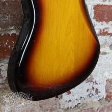 Load image into Gallery viewer, Fender Jazzmaster '66 Reissue JM66-80 2002 3 Tone Sunburst CIJ Japan