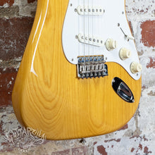 Load image into Gallery viewer, Fender Stratocaster '54 Reissue ST54-83 DMC 2006 Natural CIJ Japan