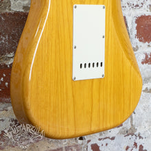 Load image into Gallery viewer, Fender Stratocaster '54 Reissue ST54-83 DMC 2006 Natural CIJ Japan