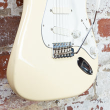 Load image into Gallery viewer, Fender Stratocaster '62 Reissue ST62-770LS 1989 Olympic White Lace Sensor Active MIJ Japan FujiGen
