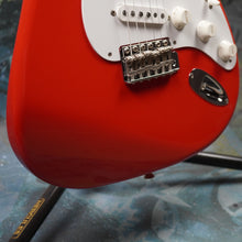 Load image into Gallery viewer, Fender Stratocaster '57 Reissue ST57-US 2006 Fiesta Red CIJ Japan