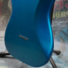 Load image into Gallery viewer, Fender Stratocaster XII 1987 Lake Placid Blue CIJ Japan Rare Colour