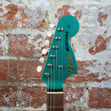 Load image into Gallery viewer, Fender Mustang '69 Reissue MG69-77 2006 Ocean Turquoise Metallic Competition Stripe Japan