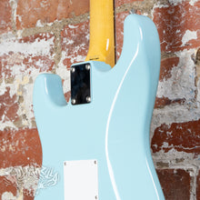 Load image into Gallery viewer, Fender Stratocaster '62 Reissue ST62-US 2010 Sonic Blue MIJ Japan