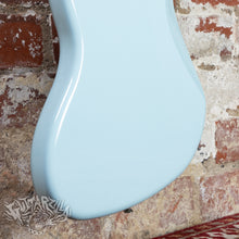 Load image into Gallery viewer, Fender Gold Foil Jazz Bass 2022 Sonic Blue