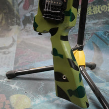 Load image into Gallery viewer, Hondo M-16 Machine Gun Guitar 1980's Camo
