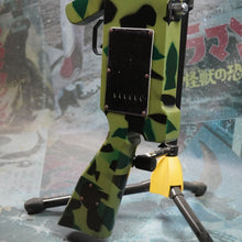 Load image into Gallery viewer, Hondo M-16 Machine Gun Guitar 1980's Camo