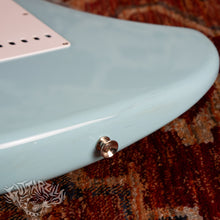 Load image into Gallery viewer, Fender Stratocaster '62 Reissue ST62-US 2010 Sonic Blue MIJ Japan