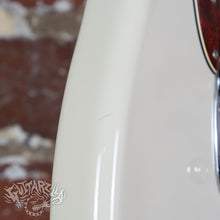 Load image into Gallery viewer, Fender Mustang '69 Reissue MG69 2014 Vintage White MIJ Japan