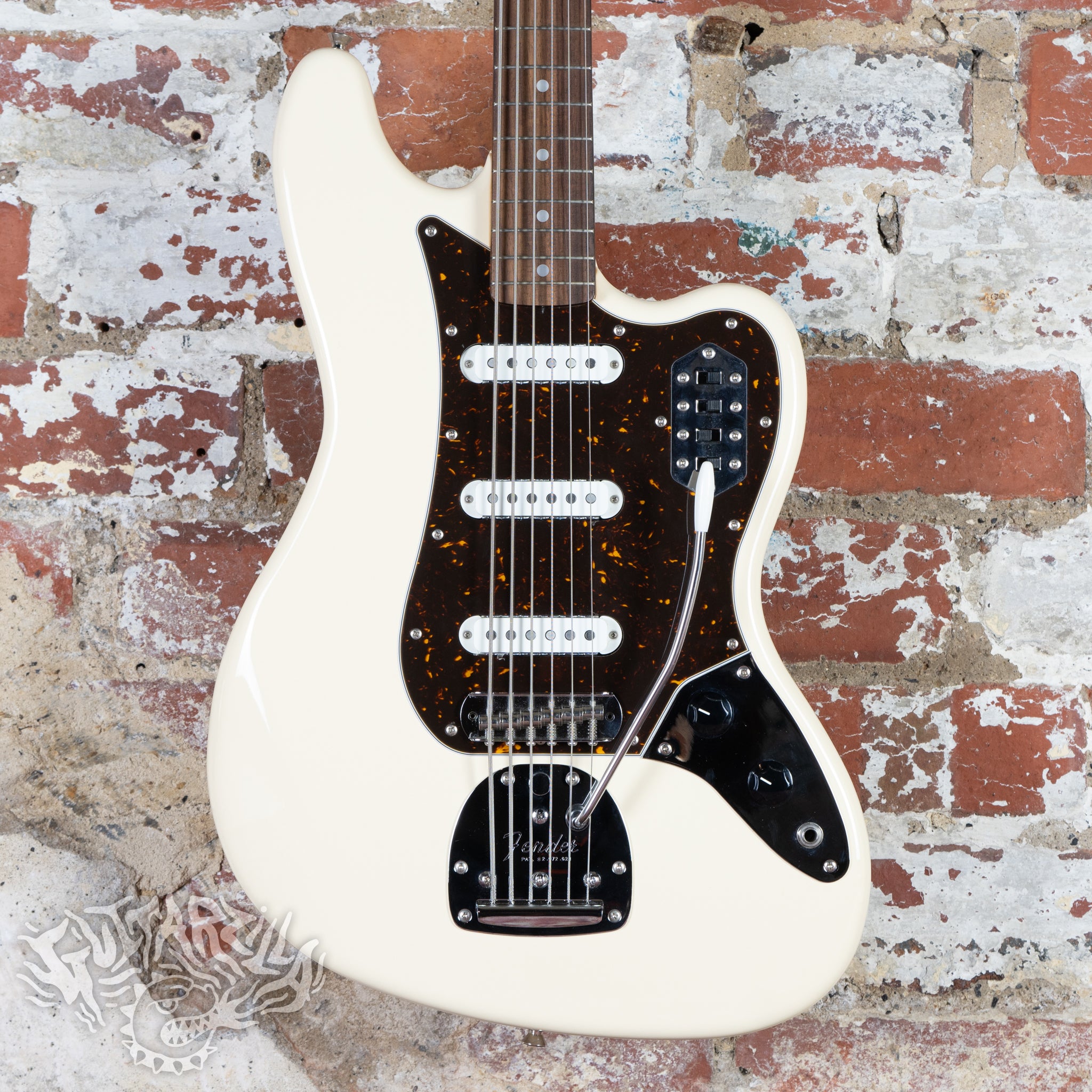 ギター Fender japan bass vi Fender Bass VI 2012 Vintage White MIJ Japan Offset – Guitarzilla