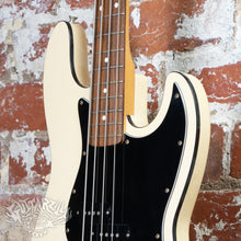 Load image into Gallery viewer, Fender Aerodyne Jazz Bass AJB 2006 Vintage White CIJ Japan