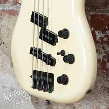 Load image into Gallery viewer, Fender Jazz Bass Special 32" Scale PJ-535 Boxer Series 1985 Snow White Japan FujiGen