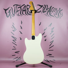 Load image into Gallery viewer, Fender Mustang '66 Reissue MG-66 Olympic White 2004 MIJ Japan