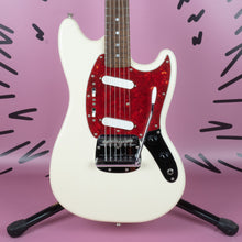 Load image into Gallery viewer, Fender Mustang '66 Reissue MG-66 Olympic White 2004 MIJ Japan
