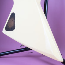 Load image into Gallery viewer, Fernandes BXB-75 Dog Fighter Bass 1985/6 Vintage White Medium Scale MIJ Japan