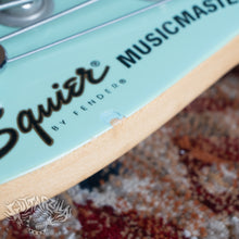 Load image into Gallery viewer, Squier Vista Series Musicmaster Bass 1997 Sonic Blue
