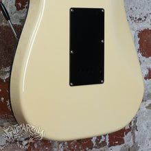 Load image into Gallery viewer, Fender Aerodyne Stratocaster Medium Scale DiMarzio Collection AST-75MDH 2006 Olympic White MIJ Japan