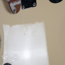 Load image into Gallery viewer, Fender Aerodyne Stratocaster Medium Scale DiMarzio Collection AST-75MDH 2006 Olympic White MIJ Japan