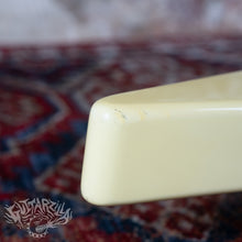 Load image into Gallery viewer, Kramer JK 6000 Flying V 1980's Snow White MIJ Japan