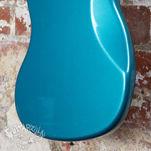 Load image into Gallery viewer, Fender Traditional Late 60's Jazzmaster 2026 Ocean Turquoise Metallic MIJ Japan