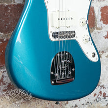 Load image into Gallery viewer, Fender Traditional Late 60's Jazzmaster 2026 Ocean Turquoise Metallic MIJ Japan
