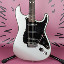 Load image into Gallery viewer, Tokai Silver Star SS-40 1983 Silver Sparkle MIJ Japan