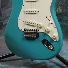 Load image into Gallery viewer, Fender Stratocaster ST-STD 1993 Maui Blue MIJ FujiGen