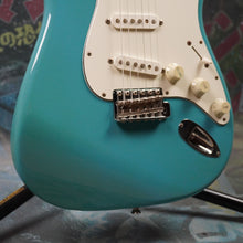 Load image into Gallery viewer, Fender Stratocaster ST-STD 1993 Maui Blue MIJ FujiGen
